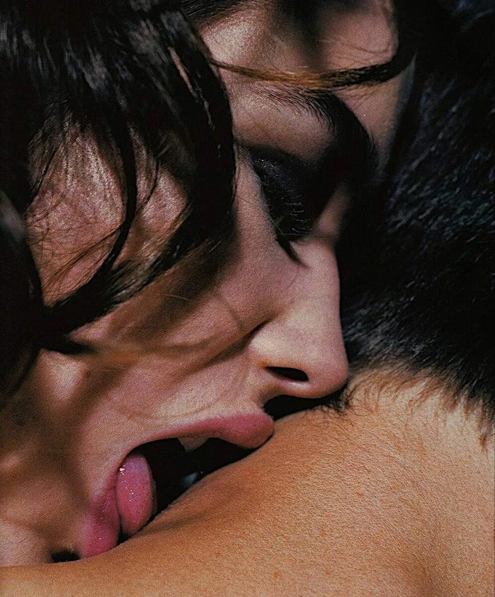 Страстные поцелуи. Страстный поцелуй с языком. Ласки женщины. Ласки для мужчин.