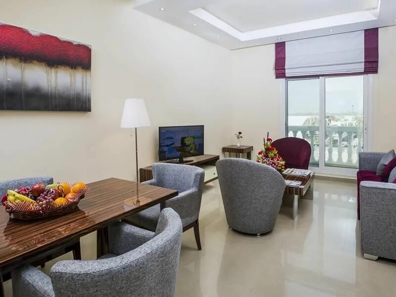 First central hotel suites apart (аль барша (дубай)). Al view. Даунтаун бурдж дубай. Signuacher hotel dubai in albarsha. Doubletree by hilton hotel & residences dubai al barsha дубайоаэ.