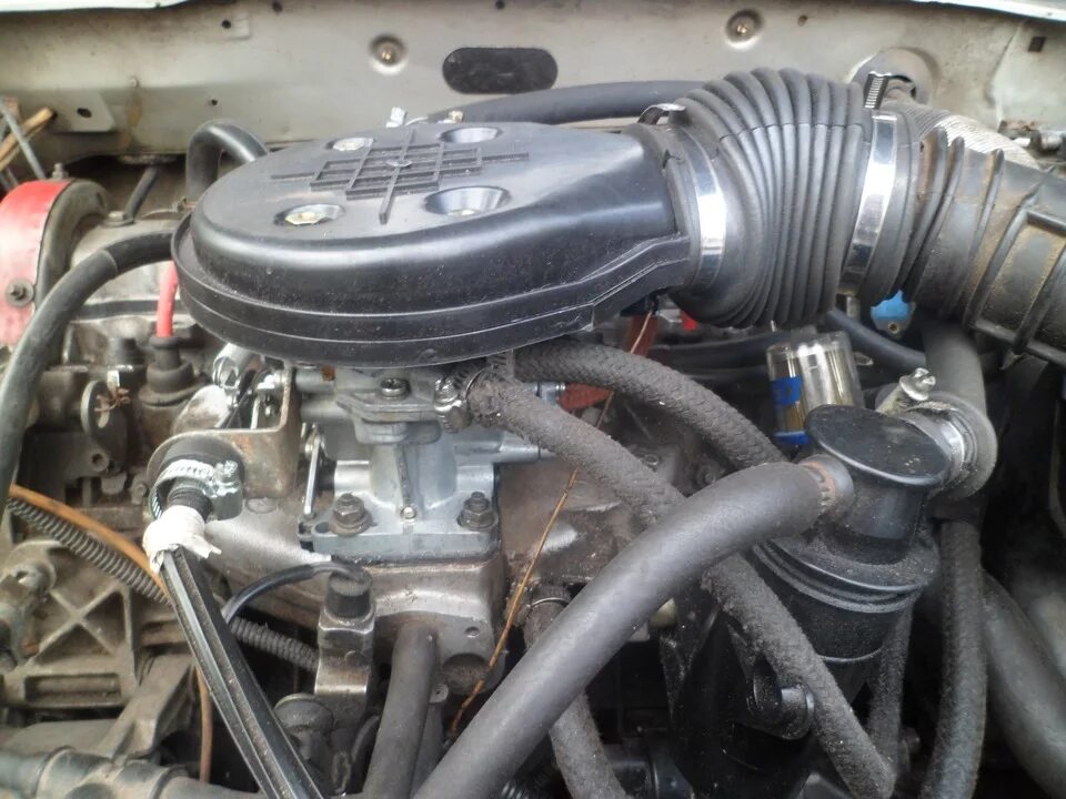 Carburetor Peugeot 405. Карбюратор Пежо 405. Карбюратор Пежо 405 1.6. Пежо 405 карбюратор воздуха система.