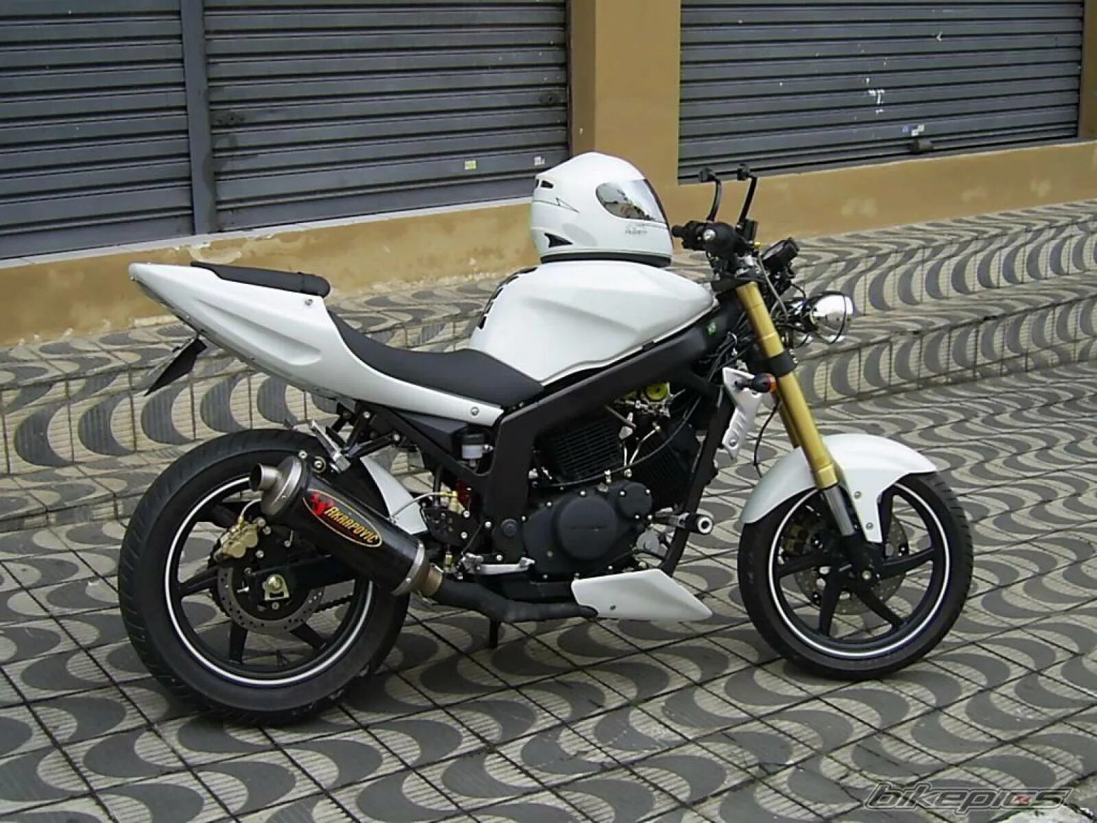 Garlyn gt 250. Мотоцикл hyosung gt250. hyosung gt 250 comet. хьюсонг 250 gt. хьюсонг comet 250.