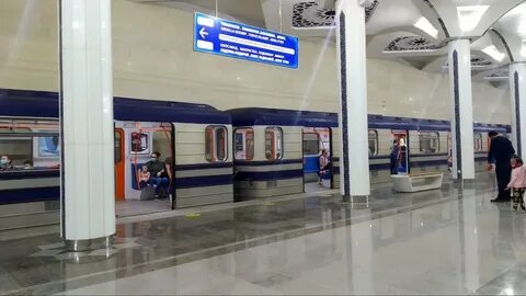 Станция метро на общественном