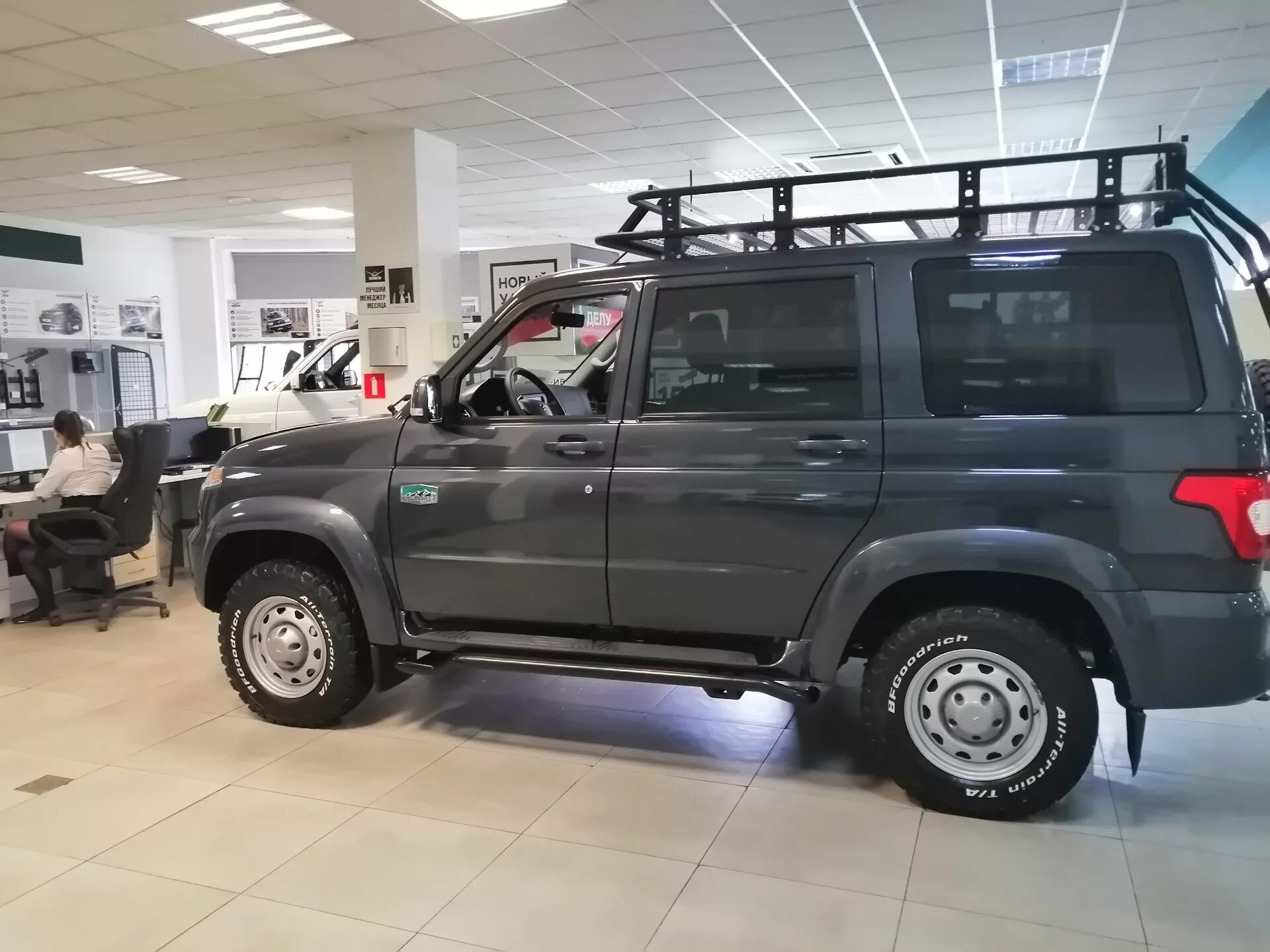 Исследовательское судно вмф рф «адмирал владимирский». Адмирал владимирский корабль кронштадт. Онис адмирал владимирский. Лыжная база ленинск-кузнецкий. Экспедиция 2019.