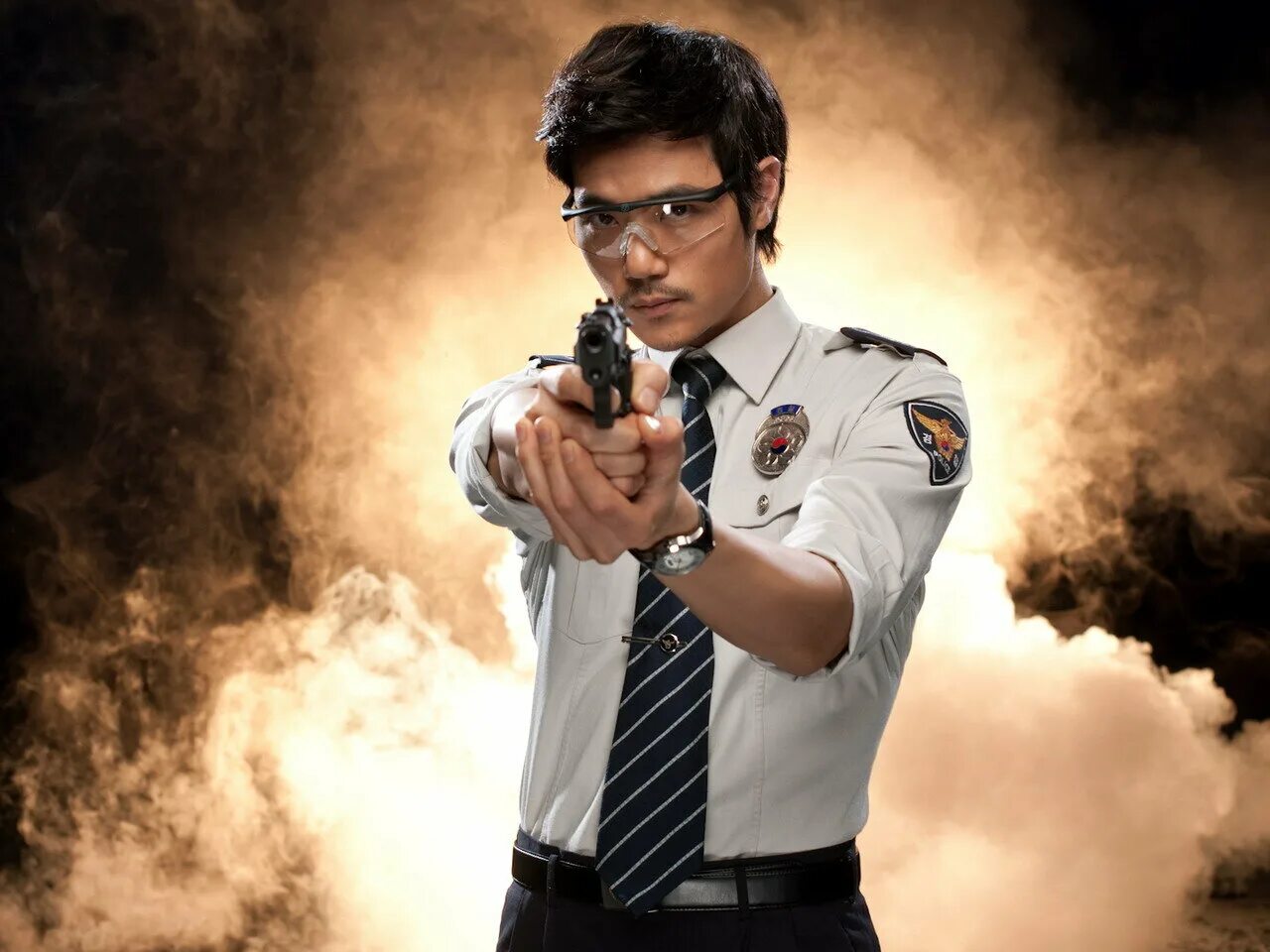 заветная дверца. прекрасное будущее. йин фильм 2010. коммунистические плакаты. светлое будущее цитаты смешные.