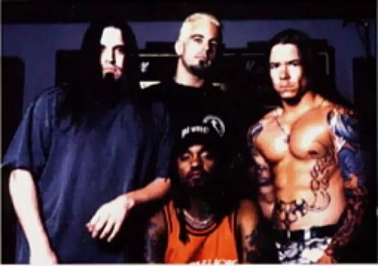 Stuck mojo snappin necks. Группа stuck mojo. Stuck mojo 2016. Робби джей stuck mojo. Группа stuck mojo.