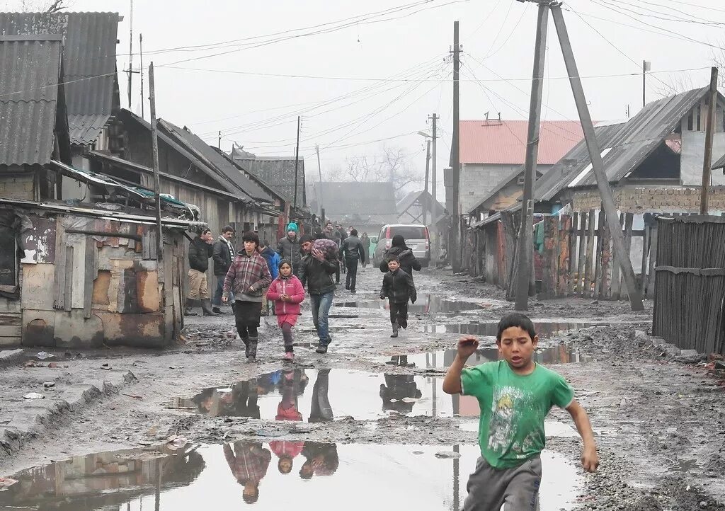 цыгане сейчас. цыганская деревня. поселение цыган.