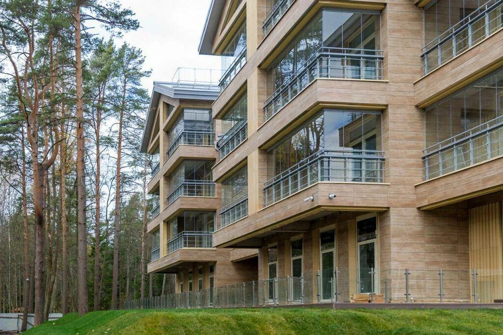 Курорт первая линия санкт-петербург. Первая линия работа. Health care resort зеленогорск. Первая линия работа. Первая линия.