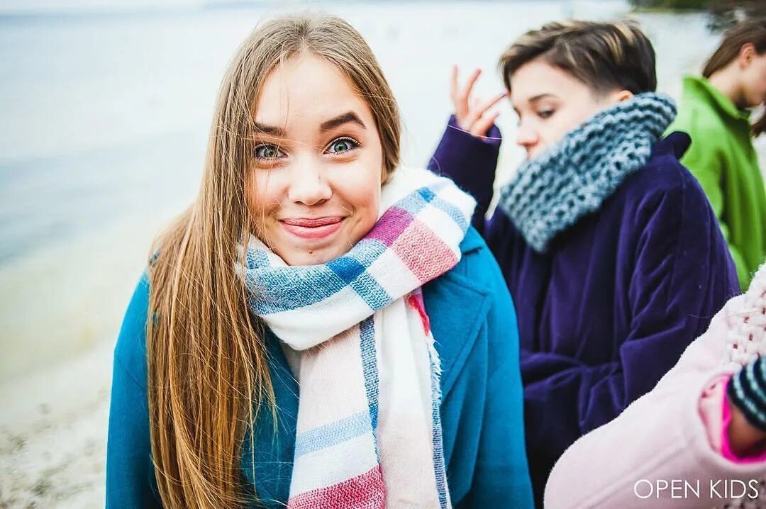 Кажется колется песня. Кажется колется песня. T1one. Кажется колется песня. Кажется open kids.