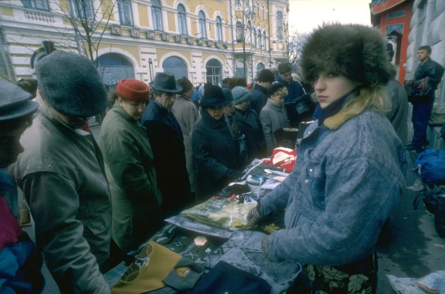 Как жили в 90 годы. 90-Е годы. 90 Ые годы. 90-Е годы в России. Россия 90-х годов.