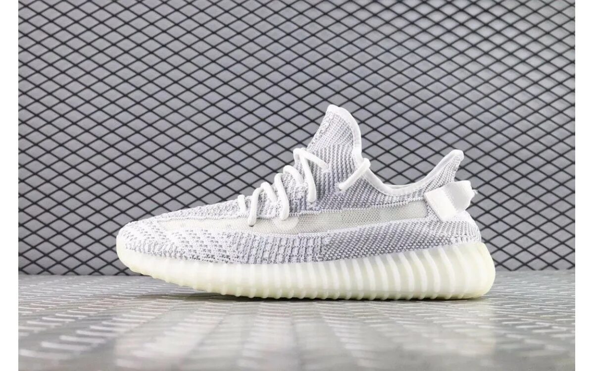 Кроссовки easy. Кроссовки adidas Yeezy Boost. Adidas Yeezy Boost 350. Adidas Yeezy 350 v2 static. Adidas izi Boost 350 v2.