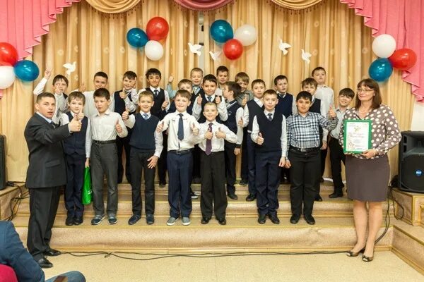 Сайты школа 15 нижневартовск. Школа 15 нижневартовск фото. Школа 5 нижневартовск. Школа 3 нижневартовск. 1 д класс школа 40.