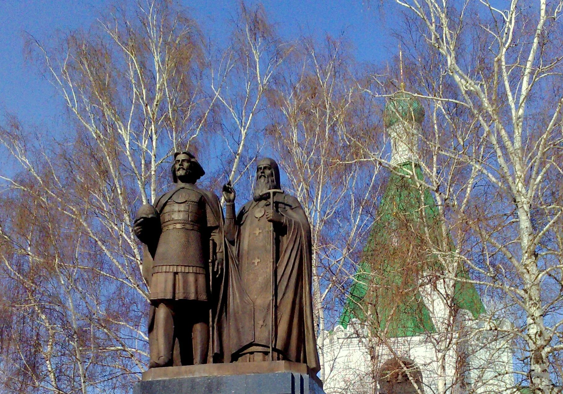 Памятник георгию всеволодовичу и симону в нижнем новгороде. Памятник юрию всеволодовичу в нижнем новгороде. Основатели нижнему. Основатели нижнему. Памятник юрию всеволодовичу в нижнем новгороде.