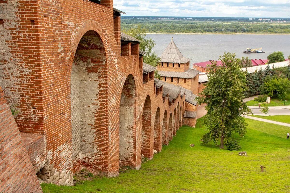 Сколько кремлей в нижнем новгороде. Нижегородский Кремль Нижний Новгород. Нижн й Новгород Кремль. Каменный Кремль в Нижнем Новгороде. Нижегородский Кремль крепость.