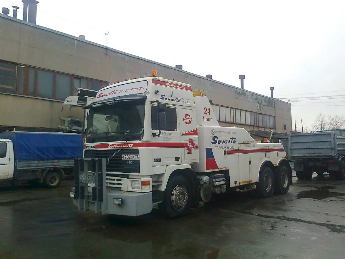 эвакуатор платформа. эвакуатор sprinter 311. скания 143 грузовой эвакуатор. эвакуатор для грузовиков. как правильно и быстро вызвать эвакуатор в харькове?.