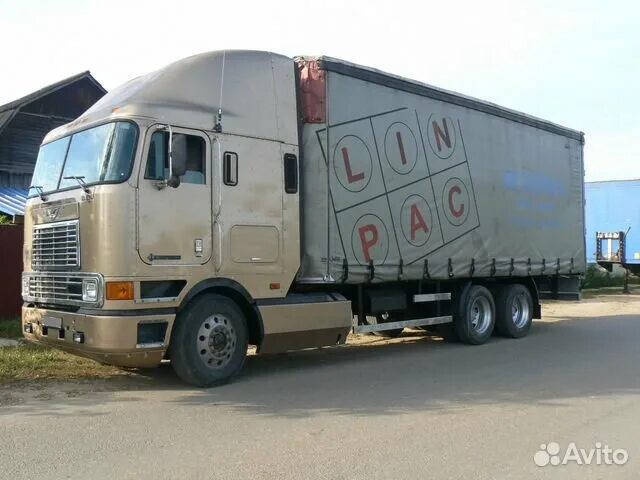 Интернационал 9800 бортовой полуприцеп. Интернационал 9800 спальник. Freightliner International 9800. Argosy freightliner 1999 спальник.