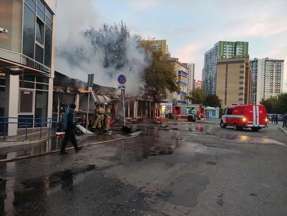 Пожар на фучика 37. Пожар на Даурской Казань. Пожар в Казани сейчас.