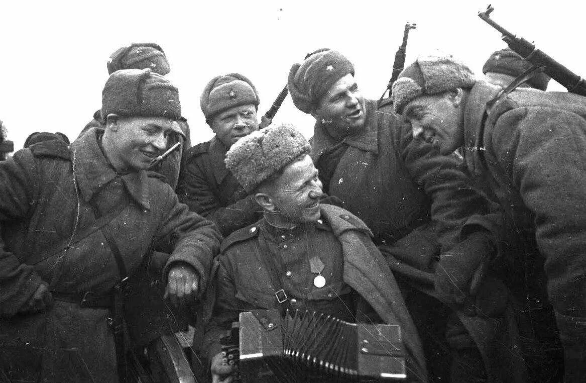 Солдаты РККА В Сталинграде. Бойцы красной армии 1941-1945. Сталинградская битва советские солдаты.