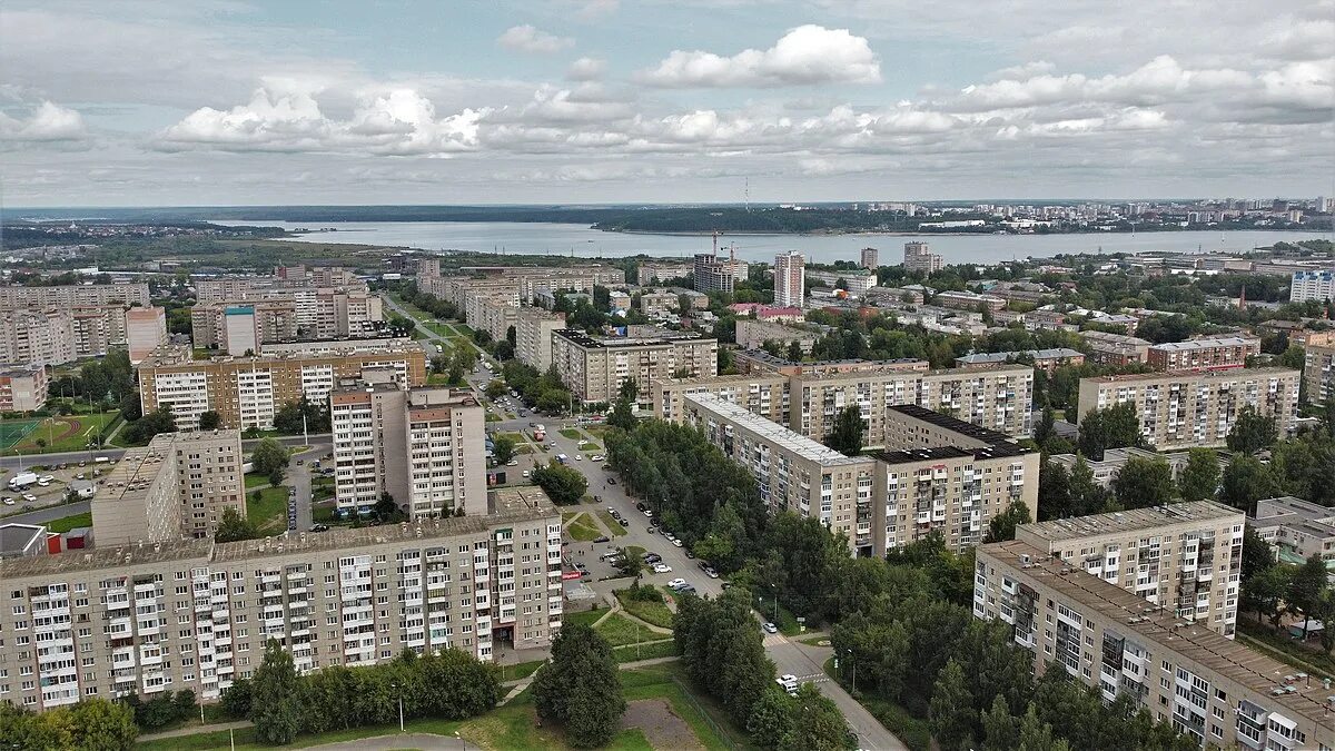 Ленинского района города ижевска. Ленинский район Ижевск. Устиновский район Ижевск. Улицы Ленинского района Ижевск. Индустриальный район Ижевск.