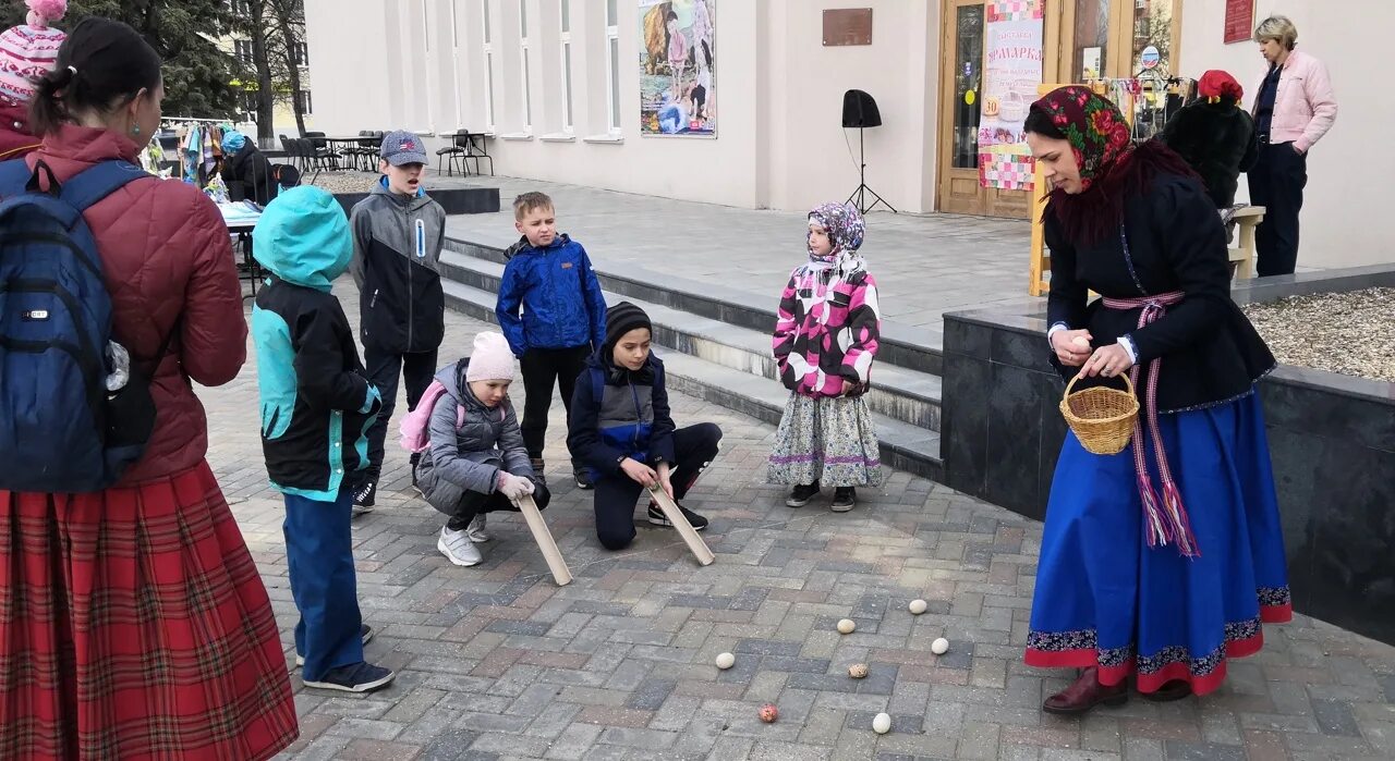 С красной горкой. Камызино красненского района белгородской области. Красная горка в 2023. Красная горка в 2023. Красная горка фото.