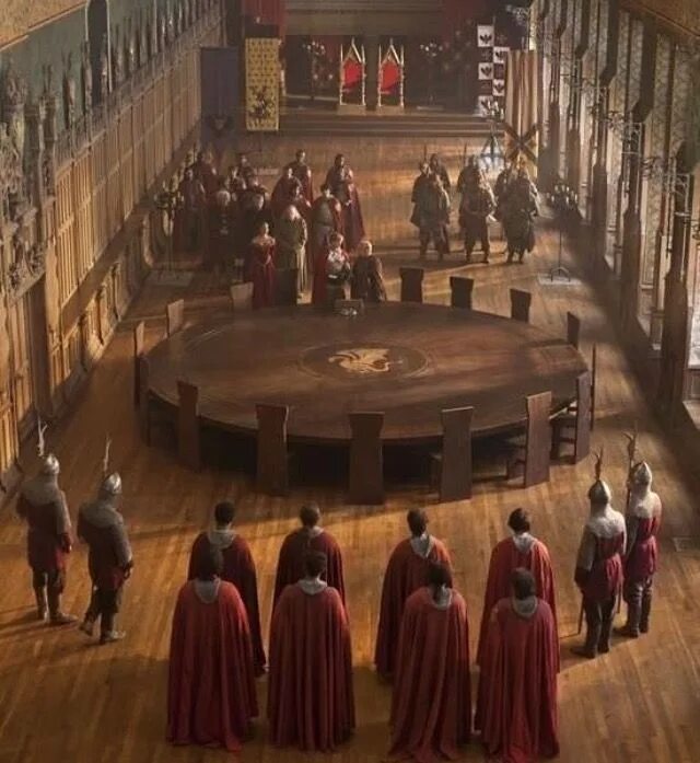 Круглый стол короля Артура. Камелот и Рыцари круглого стола. Сколько рыцарей за столом