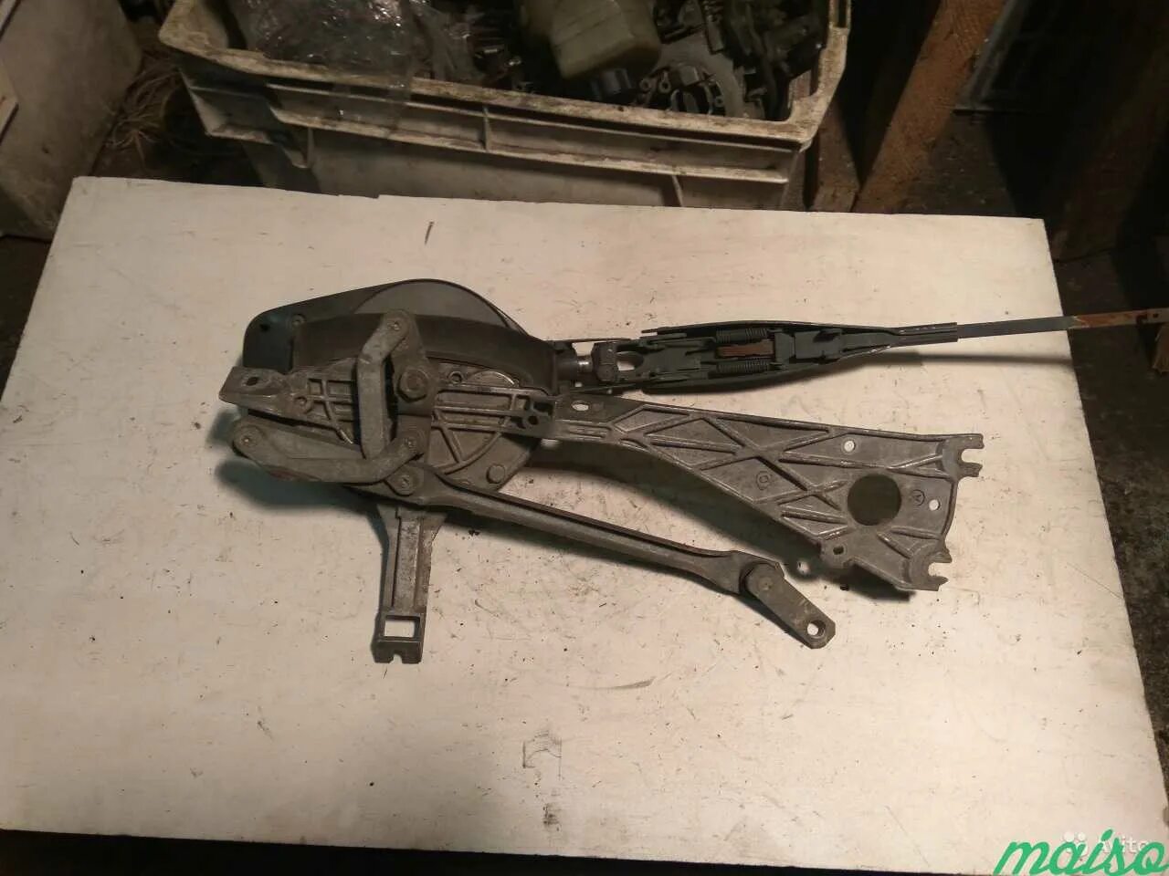 Трапеция дворника на mercedes w201. Дворник мерседес 124. Мерседес 124 размер щетки стеклоочистителя. Регулировка дворников на мерседесе cla 200. Дворник 124 мерседес.