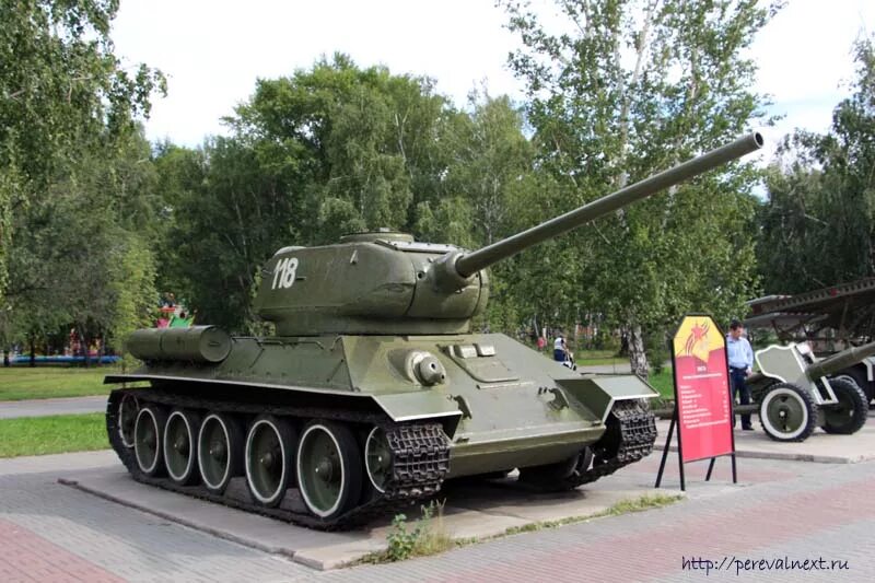 Танки т-34 на челябинском тракторном заводе, 1942 год. Кировский завод 1942. Челябинский тракторный завод танки. Танковый завод т-34 в нижнем тагиле. Танки на чтз челябинск.
