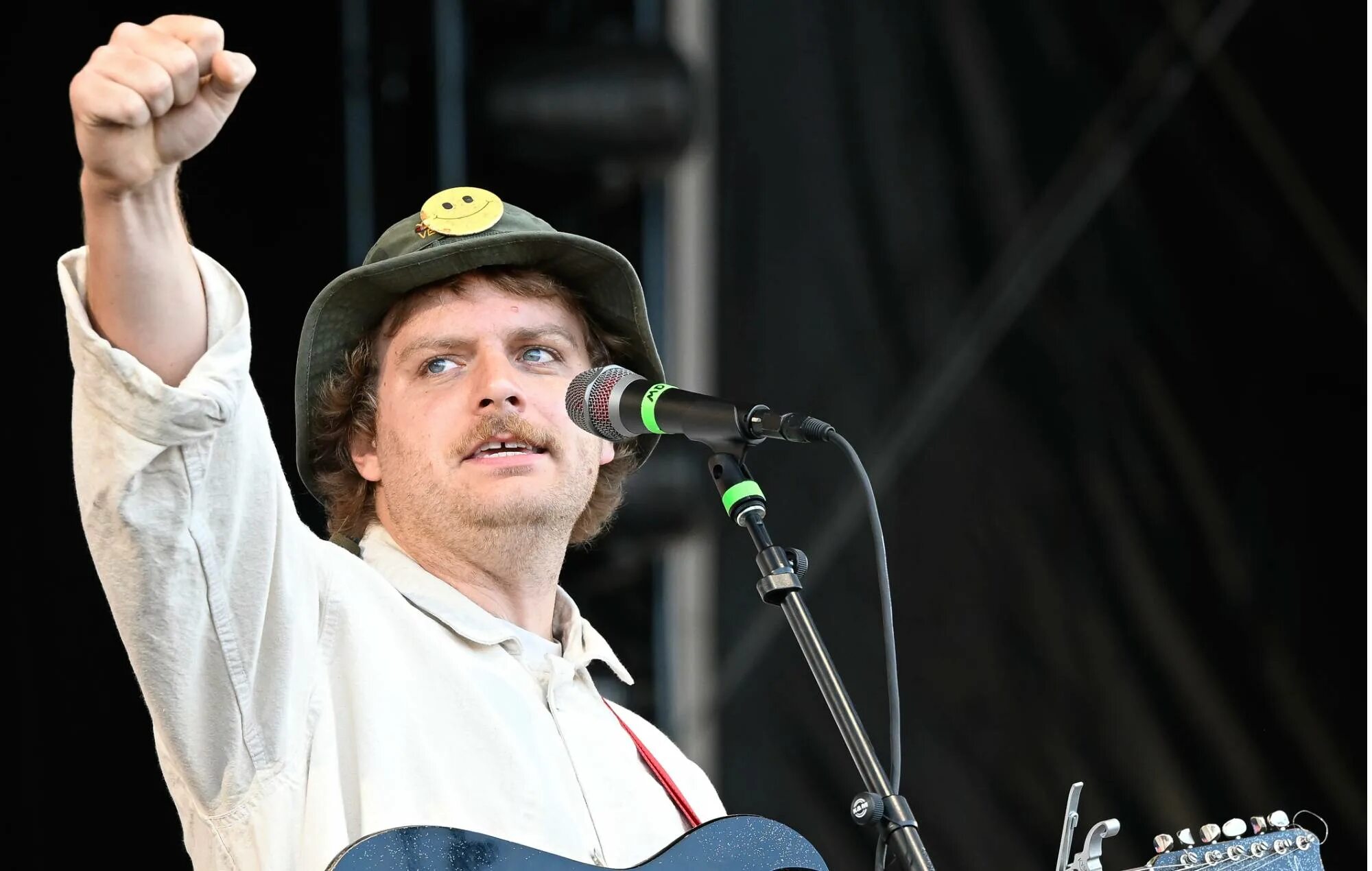 Mac demarco on the level. Мак демарко. 2 мак демарко. mac demarco обложка. мак демарко сейчас.