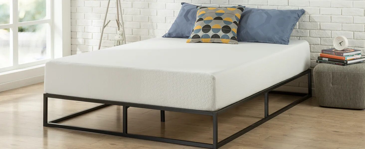 88. Кровать с матрасом на ножках. Кровать на деревянной платформе. Bed frame кровать. Кровать solid single 90x200.