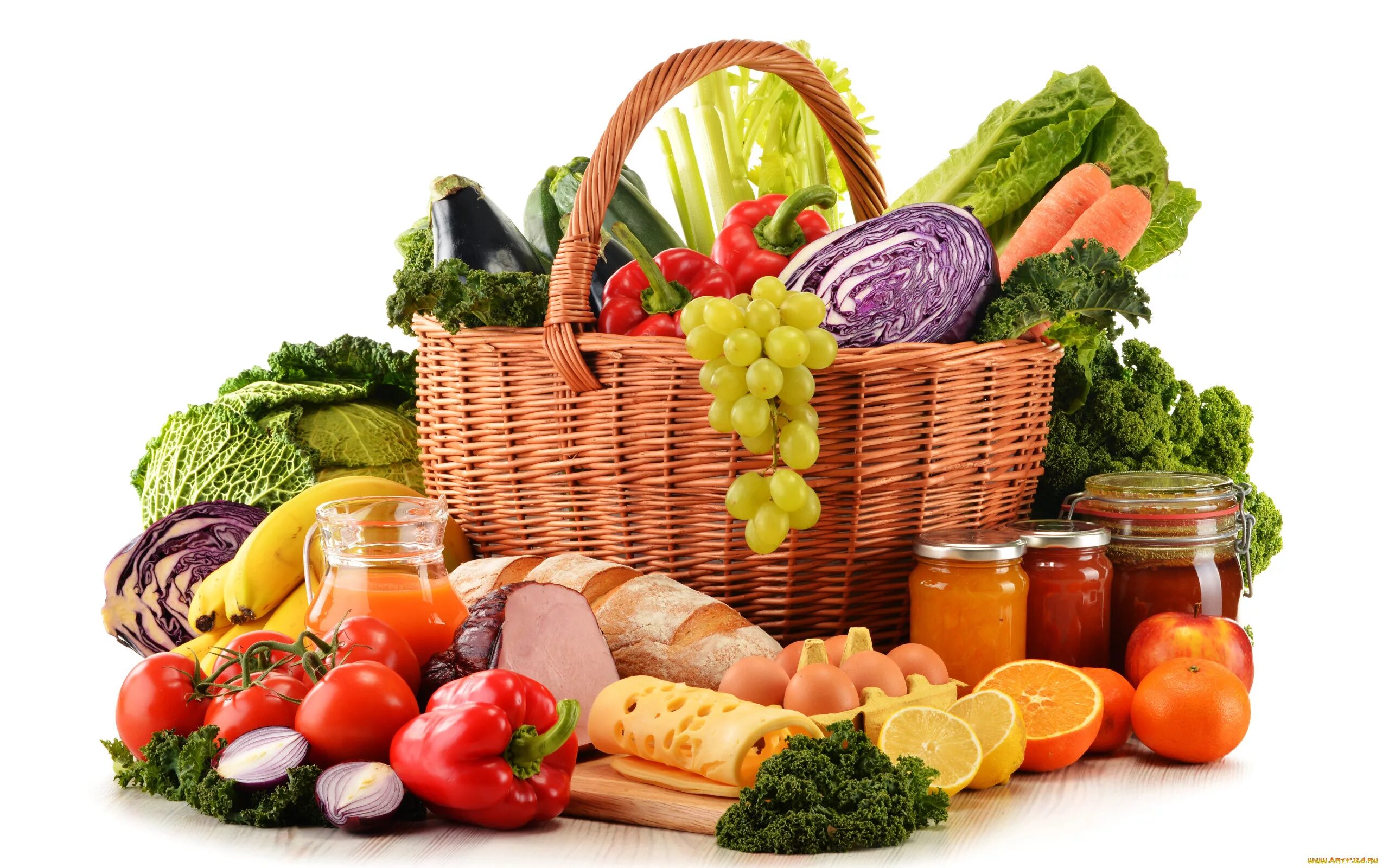 Овощи в ассортименте. Корзина с продуктами. Корзинка с продуктами. Корзина с овощами и фруктами. Продукты питания овощи.