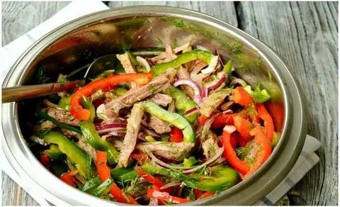 Салат с мясом огурцом и болгарским перцем