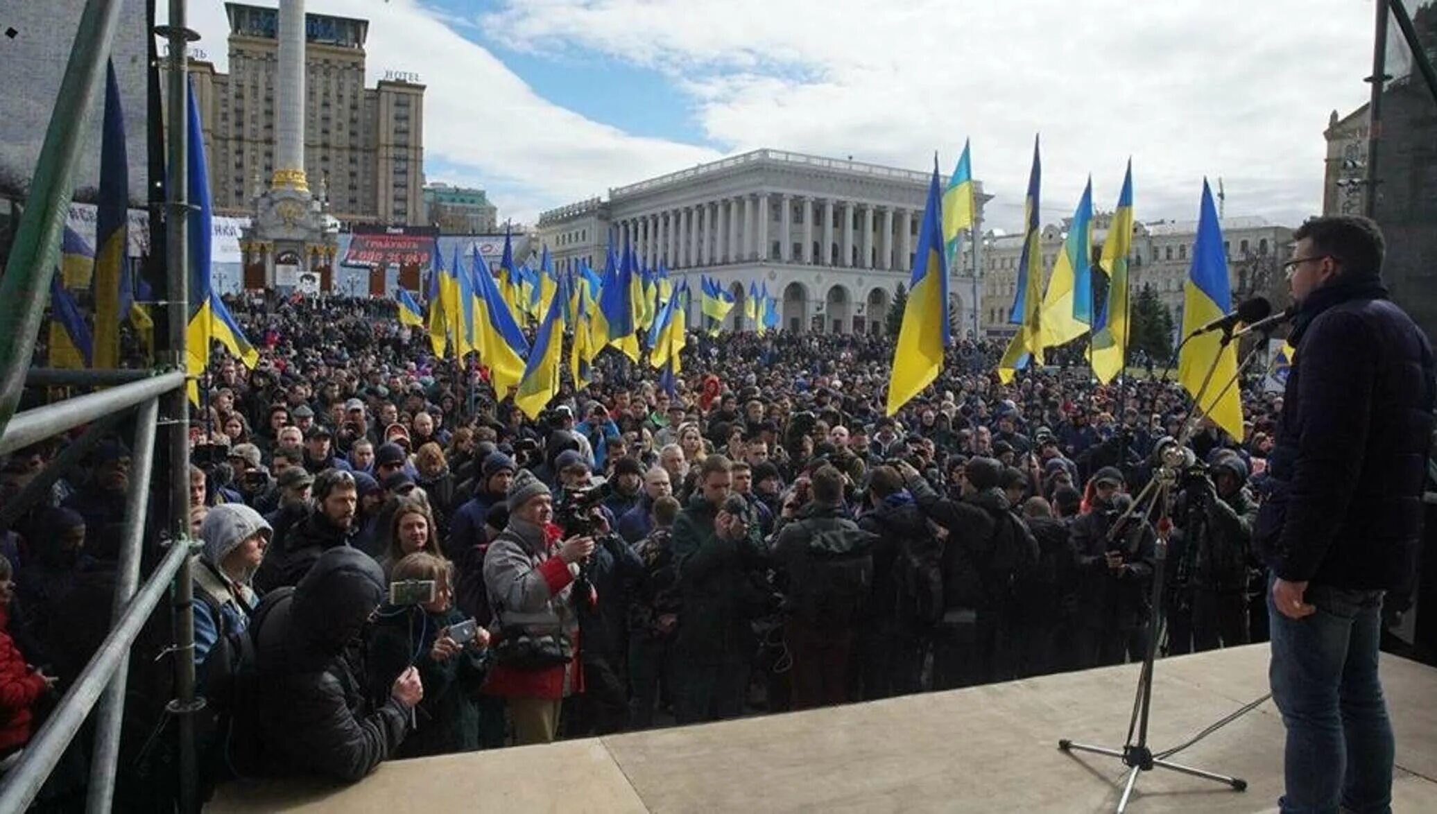 Национальный корпус Украина. Нац корпус. Власти Украины в отставку. Власть Украины сегодня.