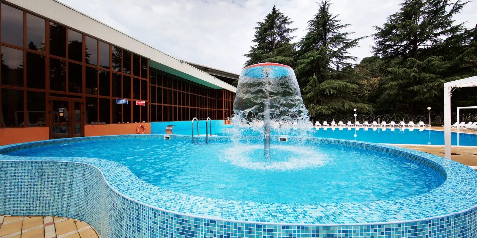 Сочи отель Alean Family Resort Spa. Отель Alean Family Спутник в Сочи. Alean Family Resort Spa Sputnik 4 Сочи. Спутник Алеан Сочи бассейн. Отели сочи 4 с бассейном