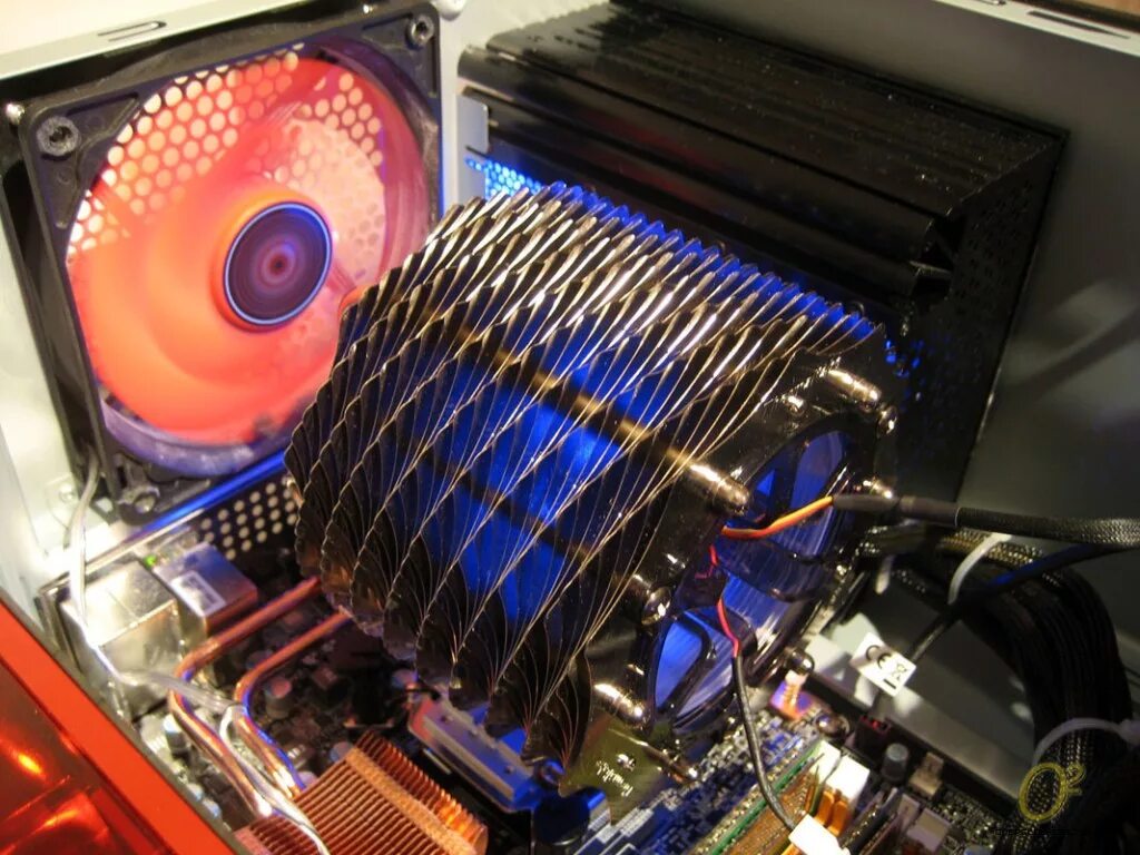 Как поставить башенный кулер. Thermaltake башенный кулер contact 29. GLACIALTECH башенный кулер. СЖО Thermaltake 200. Enermax башенный кулер.