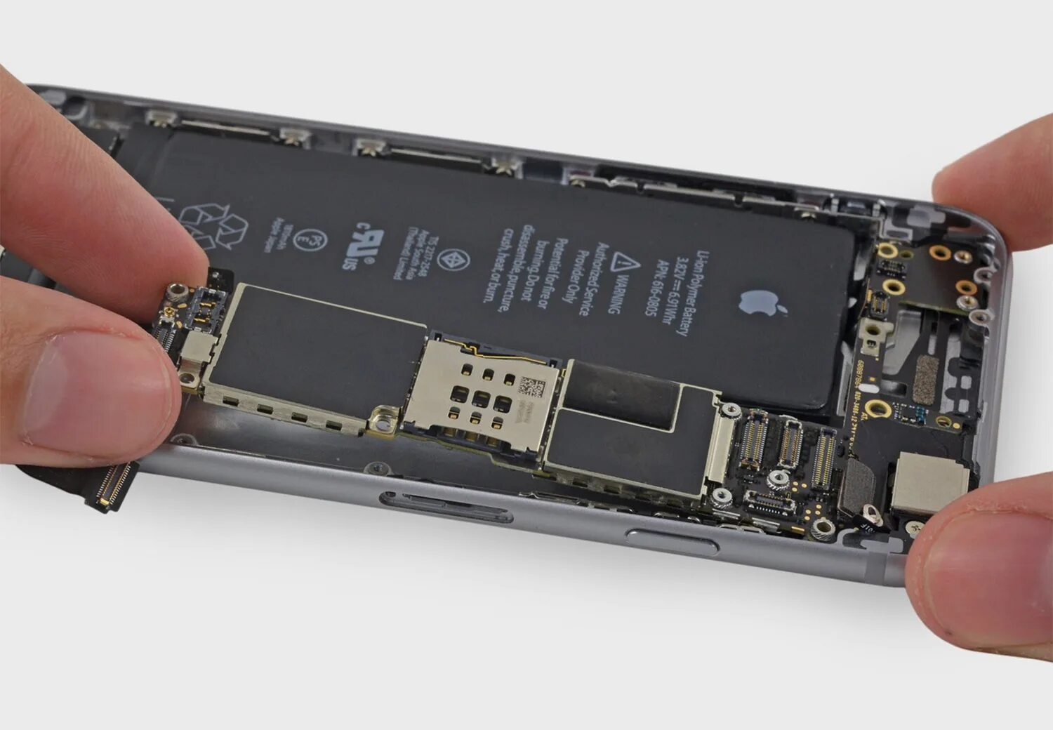 8 плюс память. Материнская плата iphone 6s. Iphone 6 mainboard. Материнская плата iphone 6 Plus. Материнская плата iphone 6 и 6s.