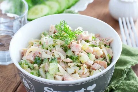 Копченая грудка огурец яйцо сыр