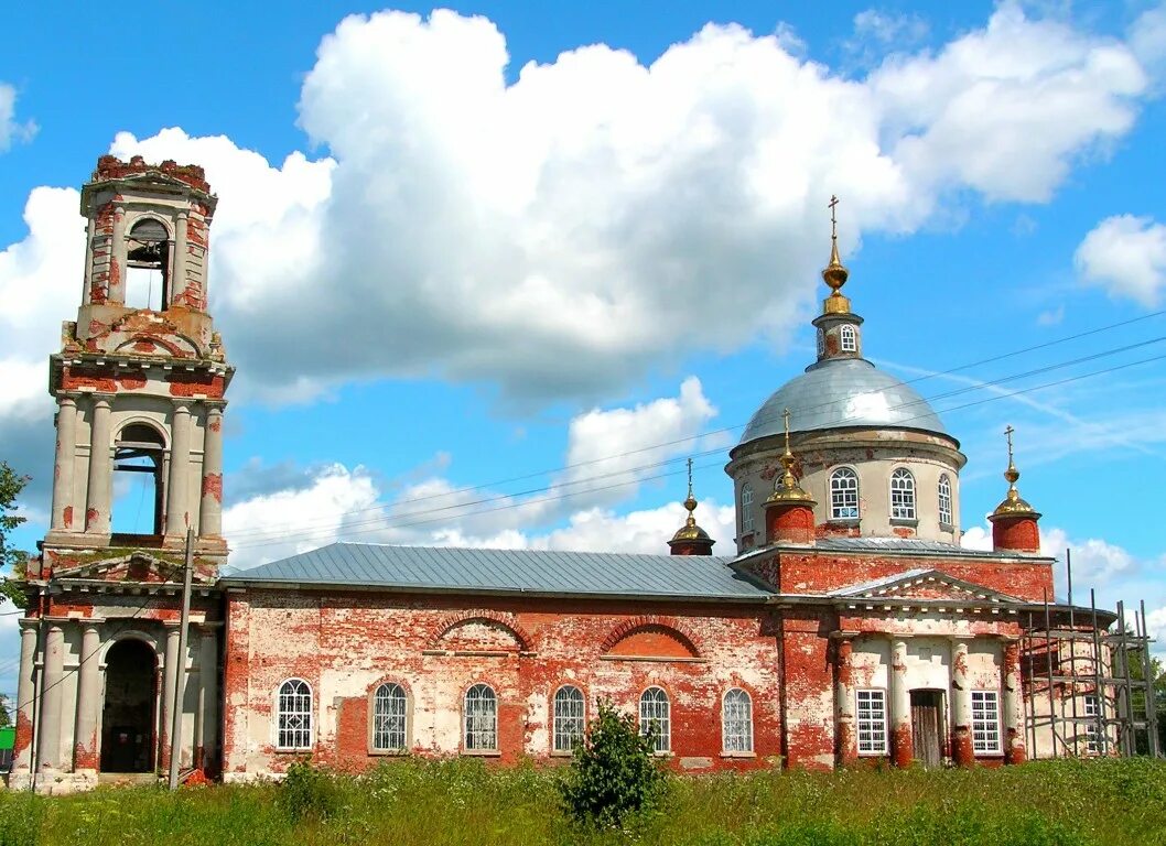 Порецкое владимирская область. Храм Преображения село Квашенки. Храм в Квашенках Талдомский район. Село Квашенки Талдомский район Церковь. Церковь Хотча Талдомский район.