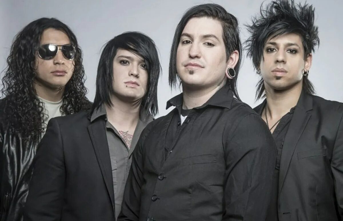 Escape the fate перевод. Группа Escape the Fate. Escape the Fate 2022. Escape the Fate 2010. Escape the Fate 2017.