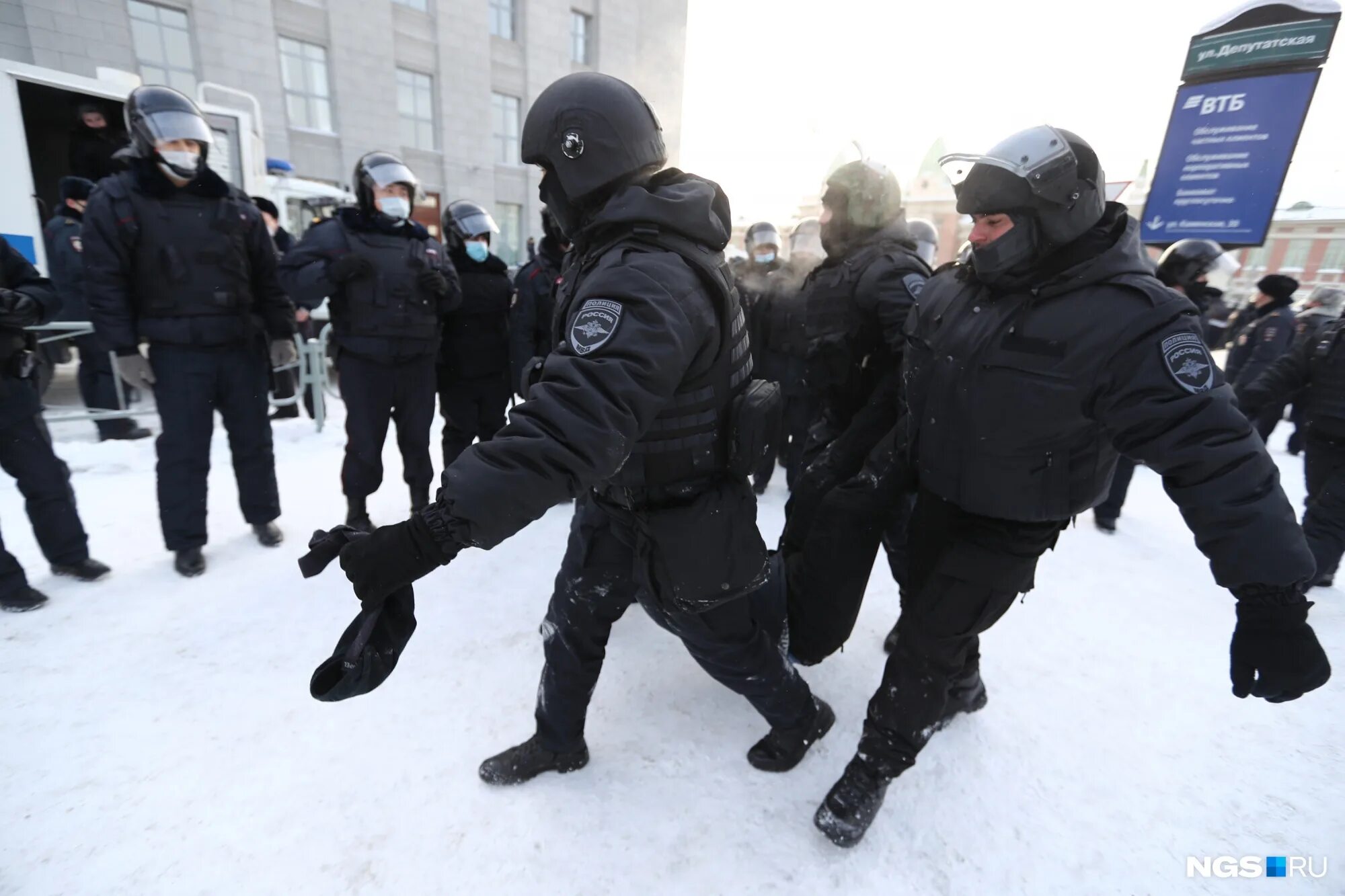 Фото задержания в Новосибирске. Как выглядят силовики в Новосибирске. 27 ноября новосибирск