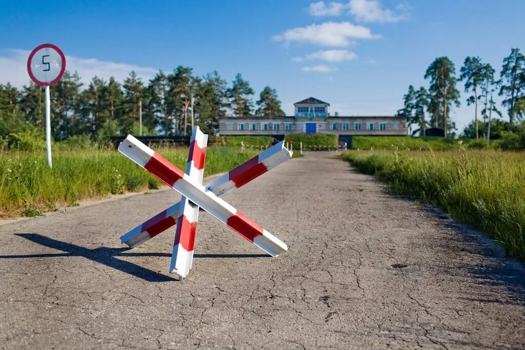 Преграда м