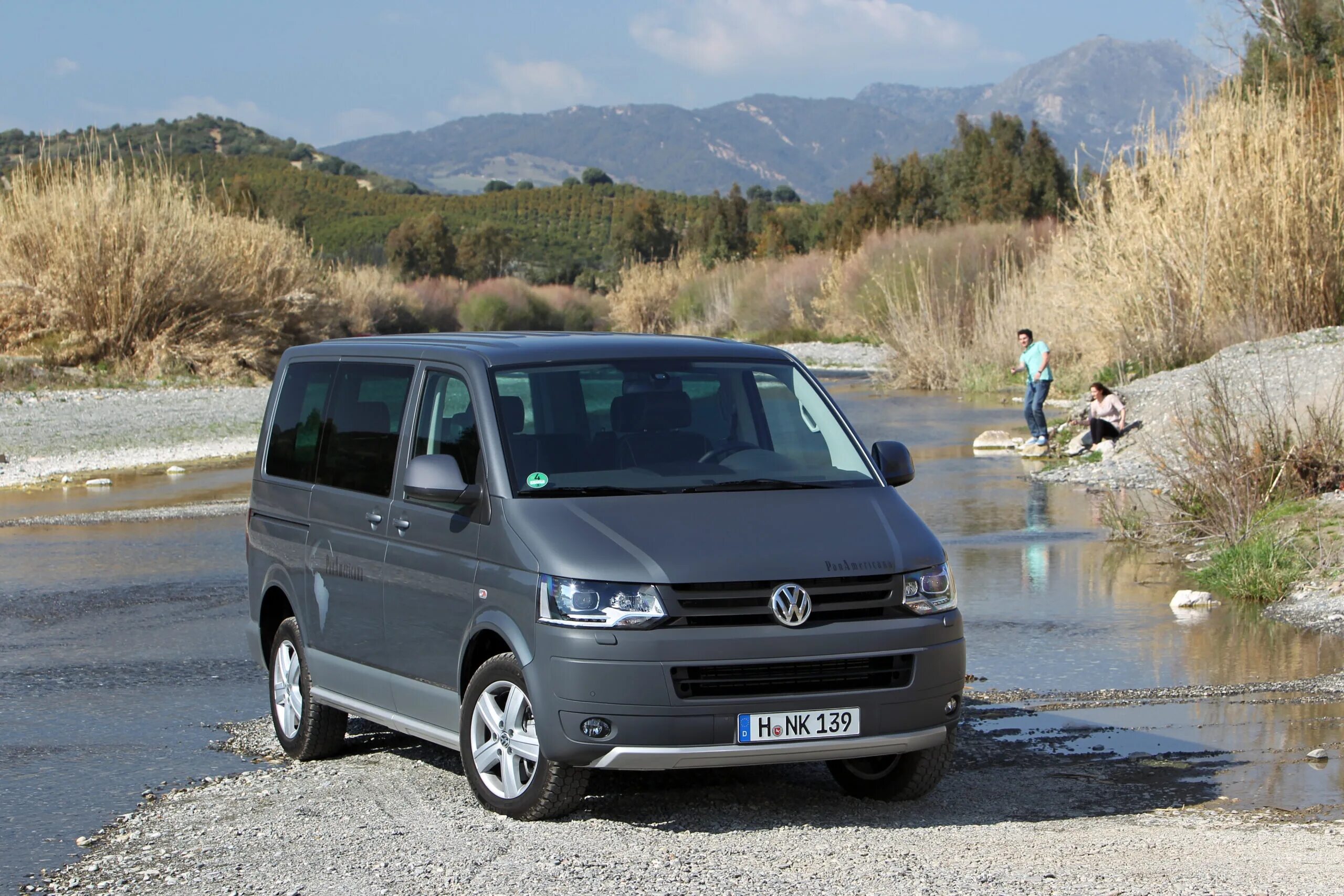 Фольксваген мультивен полный привод. VW Multivan Panamericana. VW t5 Panamericana. VW t6 Multivan Panamericana. Мультивен т5 Panamericana.