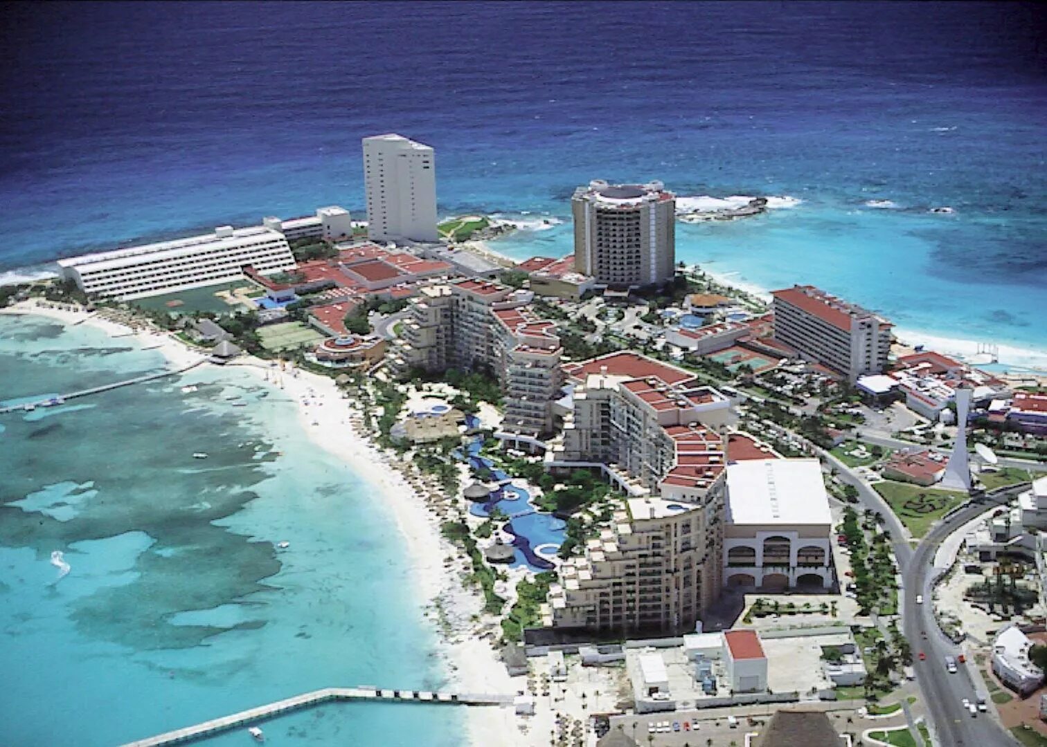 Москва канкун. Мексиканский курорт канкун фото. Курорт в мексике 9 букв. Курорт в мексике 9 букв. Бухта акапулько.