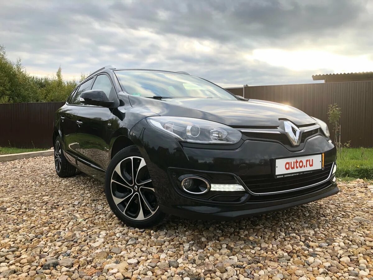 Меган 3 рестайлинг 2. Renault megane 3 restyling 2. renault megane 3 restyling. renault megane 3 черный. рено меган 3 2 рестайлинг 2015.