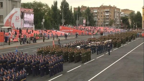 Парад день Победы 1995 года. 9 Мая 1995 года парад Победы. Парад 9 мая Самара. Парад 9 мая Самара 2021.