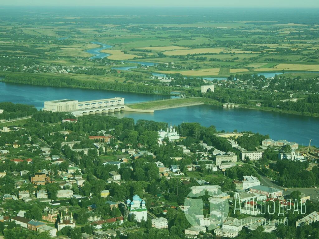 Что находится под волгой