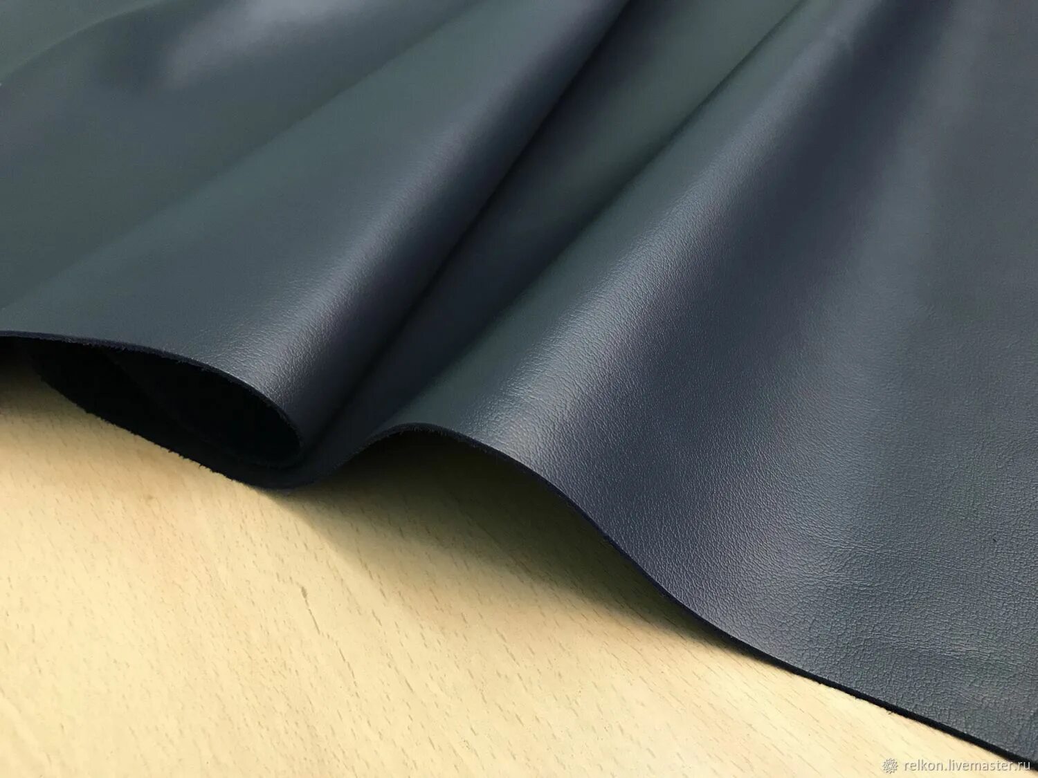 Полукожа что это. Кожа полукожа. Юфть шорно кожа. Галантерейная кожа. Натуральная кожа в рулонах.