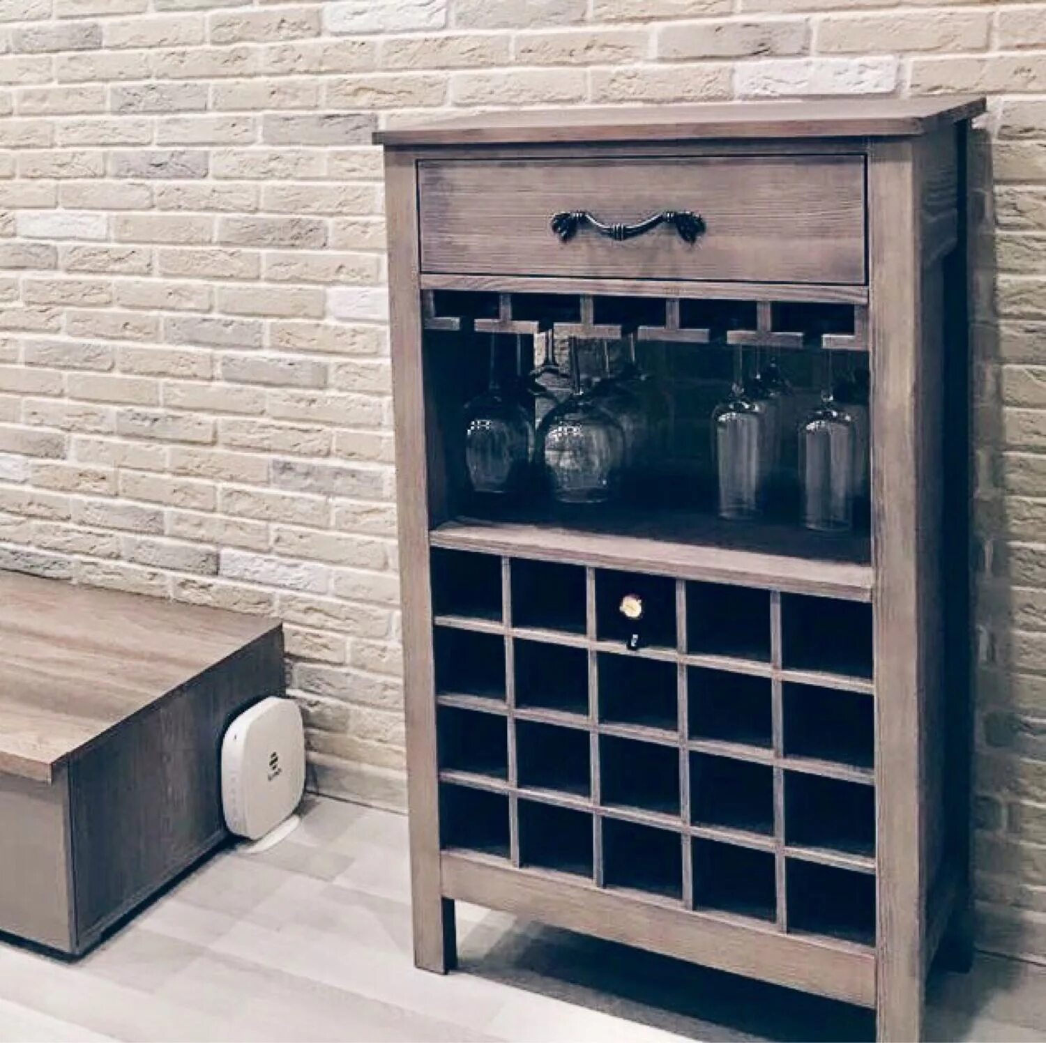 Винный шкаф oak w105w. Винные полки. Бутылочница икеа деревянная. Винный шкаф oak wine cabinet 100gd-1. Винный шкаф oak wine cabinet 105gd-t.