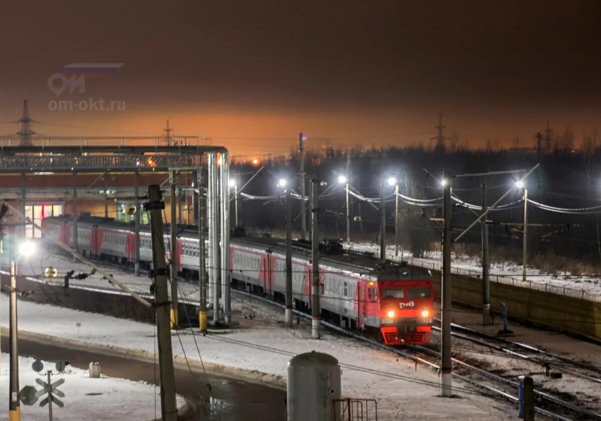 Жд станция ижора металлострой. Электричка обухово металлострой. Ласточка эс2гп. Эт2м тольятти. Электричка зеленогорск.
