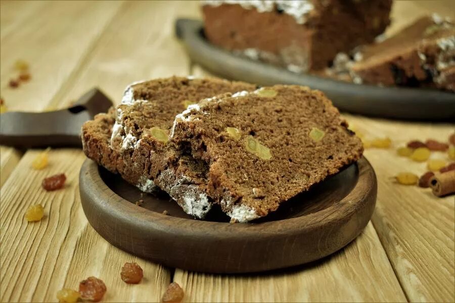 Корица. Хлеб с изюмом. Изюм с корицей. Изюм с корицей. Корица изюм.