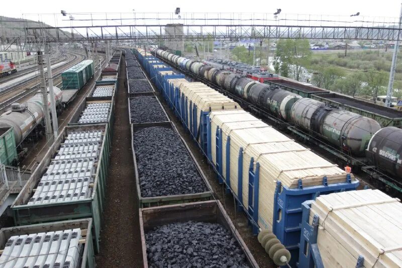 вагоны и вагонное хозяйство. предприятия вагонного хозяйства. журналы про вагоны. эксплуатационное локомотивное депо лоста. парк вагонов вагонного хозяйства.