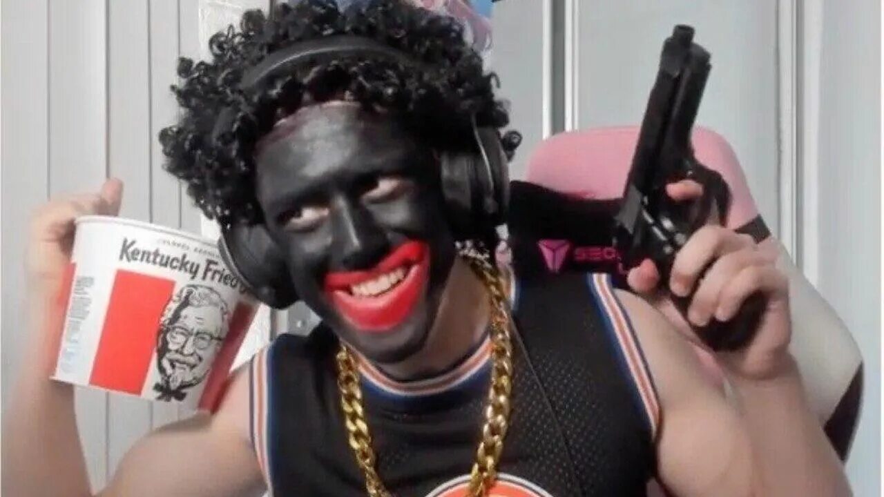 Пародия нашел. Блэкфейс catboykami. Нигер стример. Трансниггер catboykami. Catboikami Blackface.