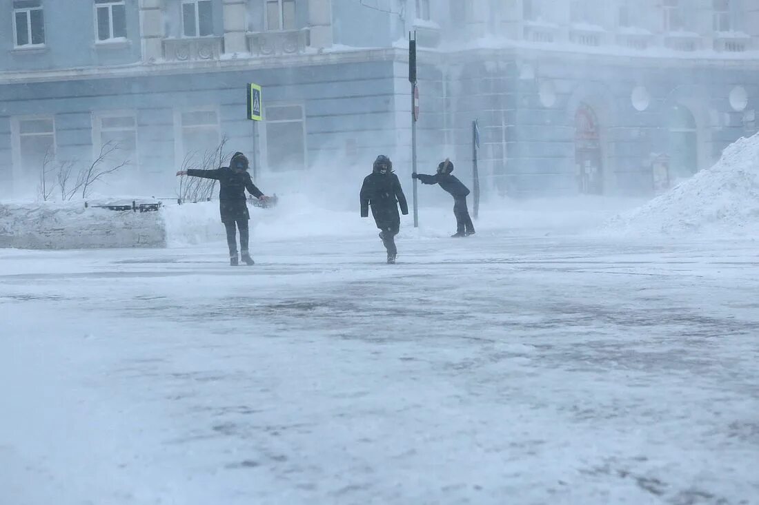 Сильная метель в городе. Черная Пурга Норильск 2008. Норильск Пурга 2021. Норильск черная Пурга. Норильск черная Пурга 2020.